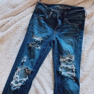 🌸 ON HOLD American Eagle Distressed Jeans🌸